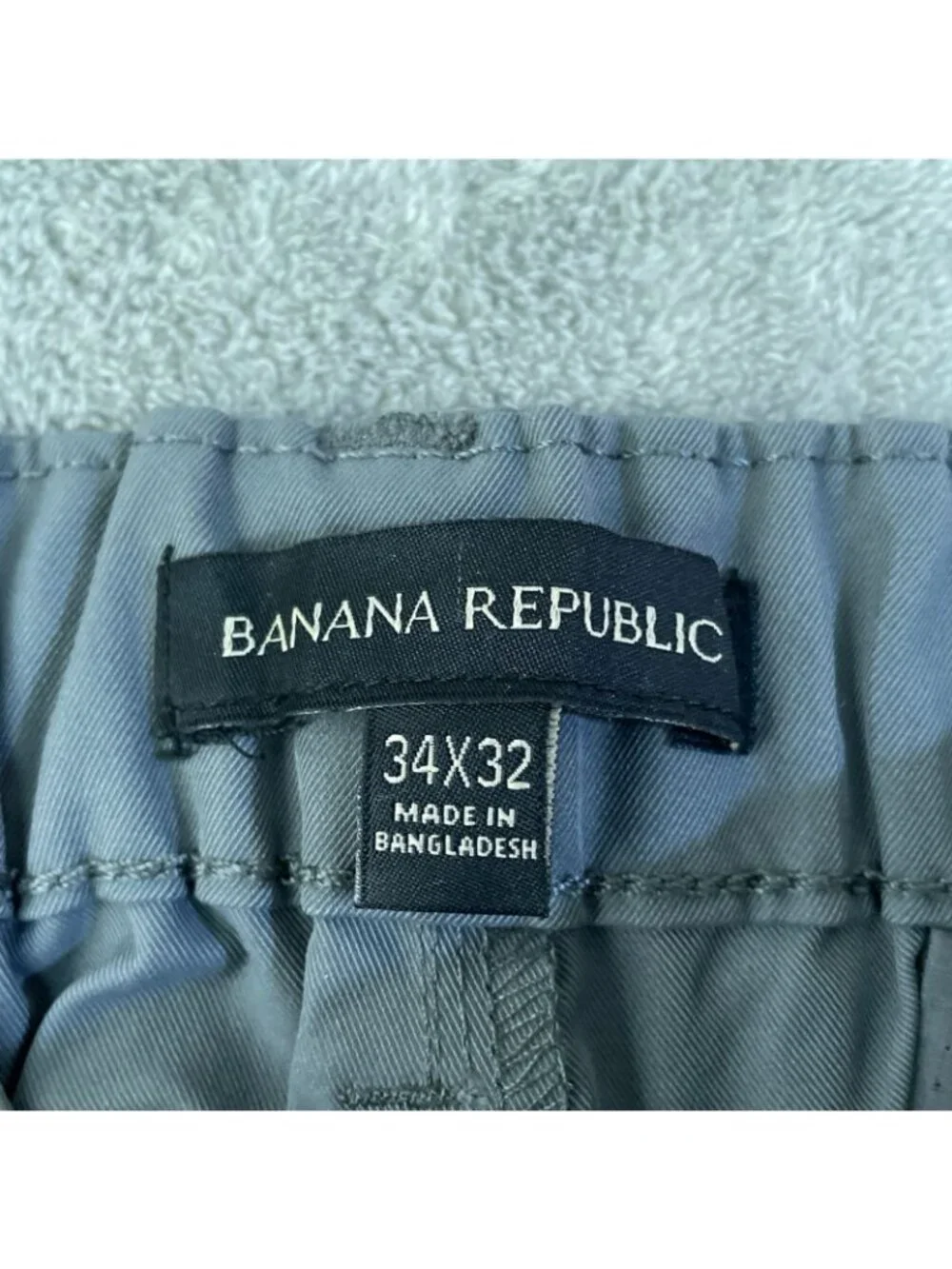 NWT Banana Republic Men's 34x32 Gray Athletic Fit Commuter Flex Tech Pants